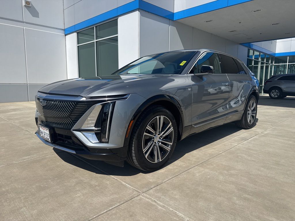 Argent Silver Metallic 2024 Cadillac LYRIQ Luxury 1 AWD SUV / Crossover All-Wheel Drive 1-Speed Automatic