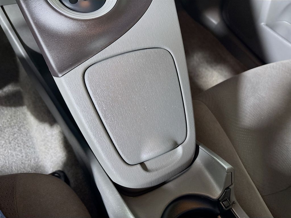 2011 Toyota Prius Two