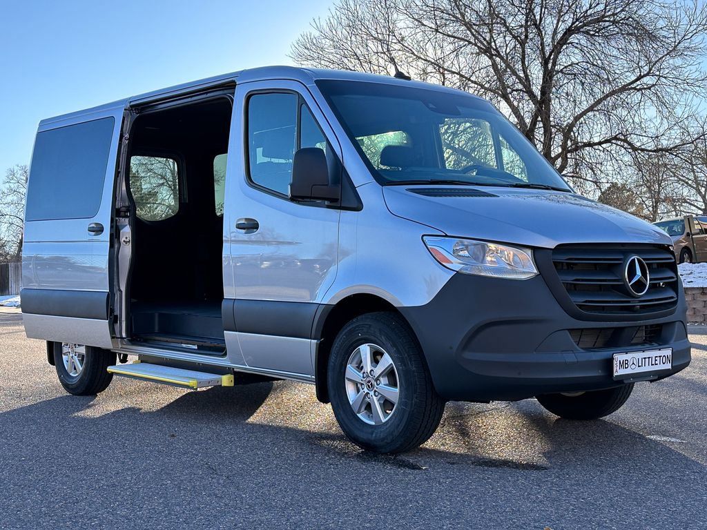 2024 Mercedes-Benz Sprinter 2500 Cargo 144 WB 24