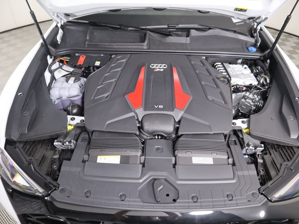 Thumbnail: 2025 Audi RS Q8 - 30