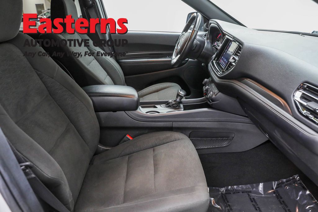 Used 2023 White Dodge SXT image 23