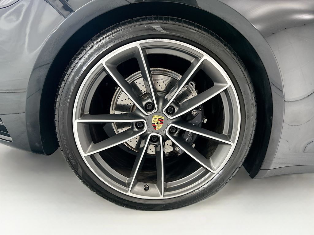 Thumbnail: 2020 Porsche 911 - 30