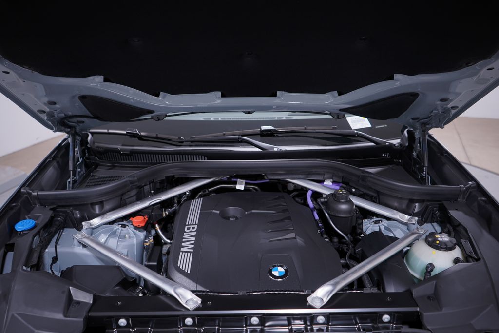 Thumbnail: 2026 BMW X5 - 14