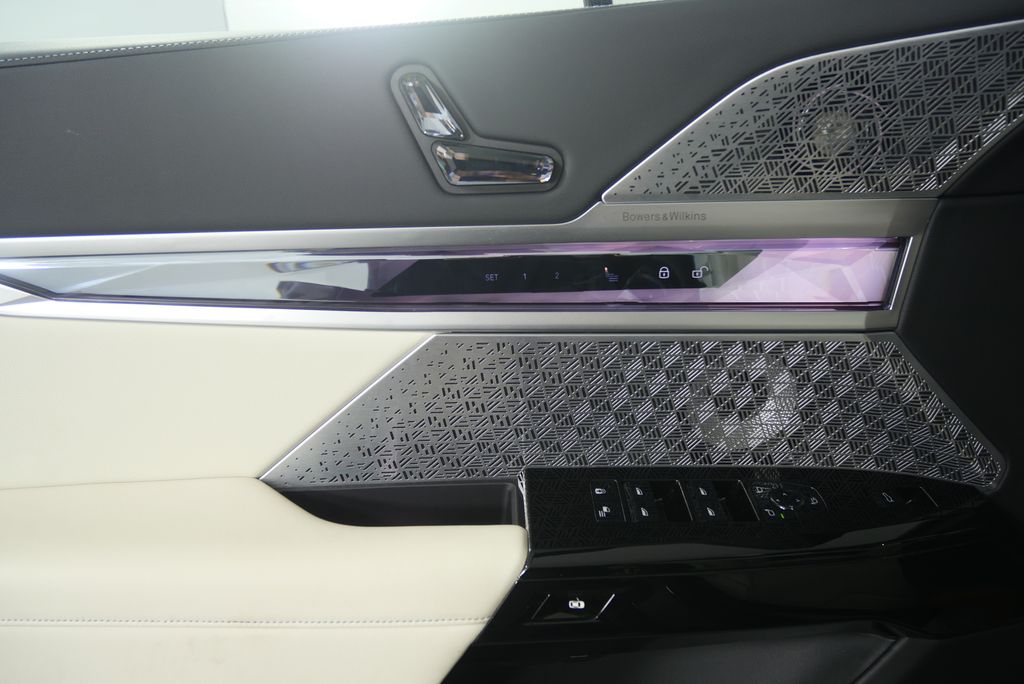 Thumbnail: 2023 BMW 7 Series - 8