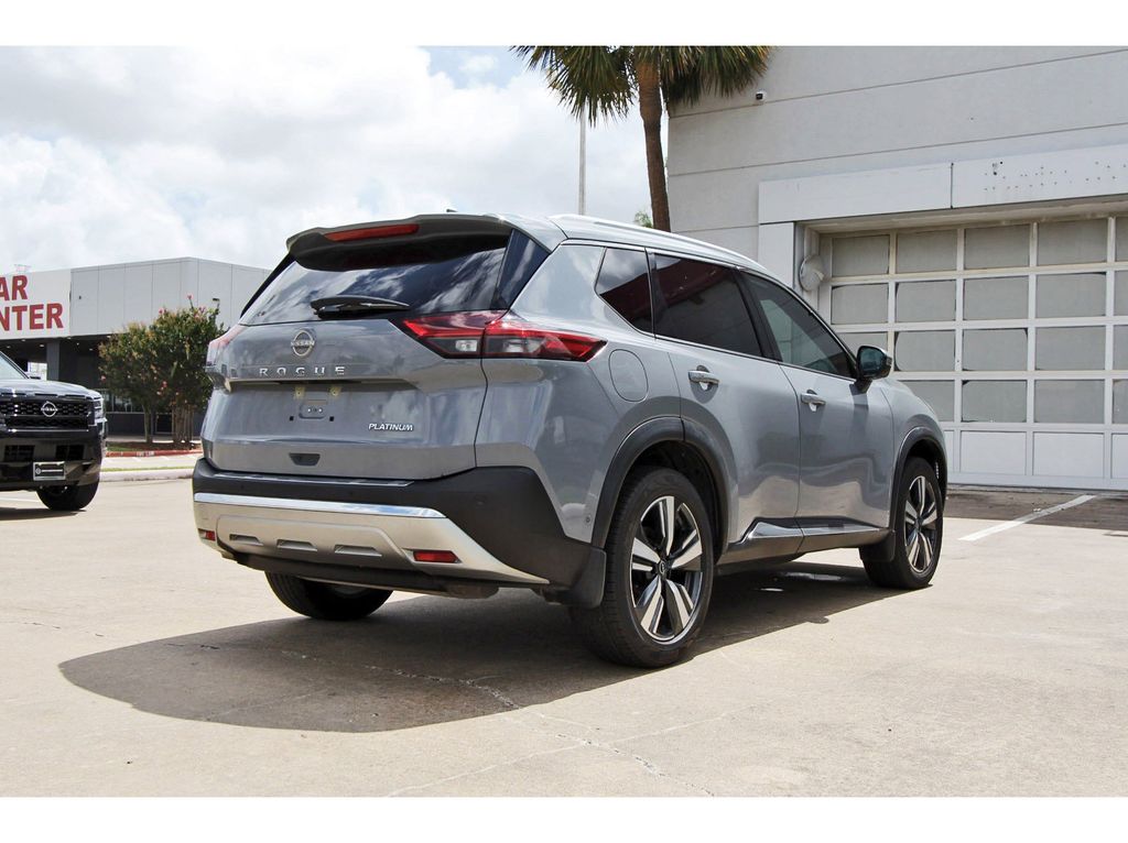 2022 Nissan Rogue Platinum - 3