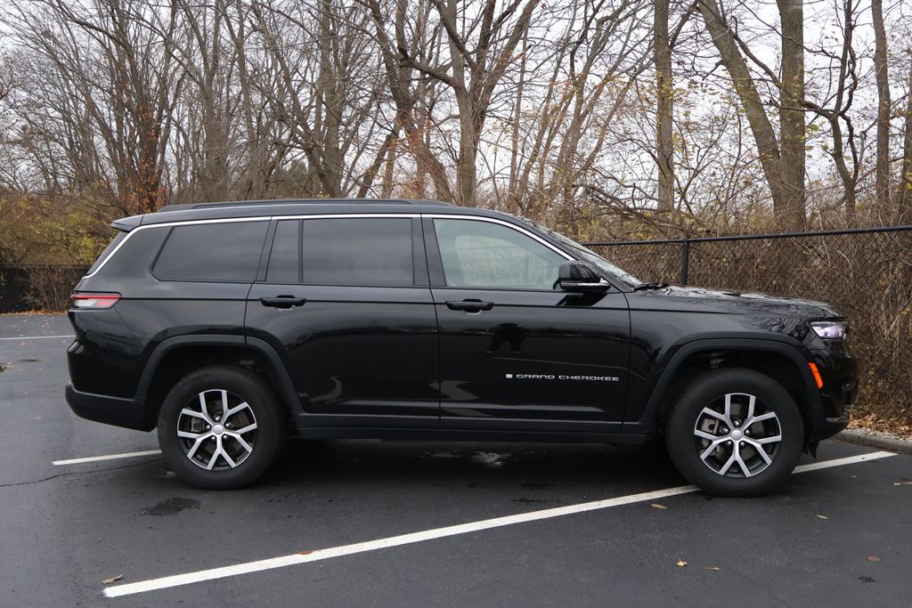 Thumbnail: 2024 Jeep Grand Cherokee L - 9