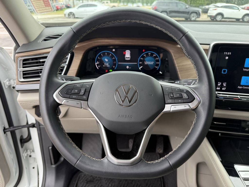 2024 Volkswagen Atlas 2.0T SE w/Technology White at DeMontrond Gulf Freeway