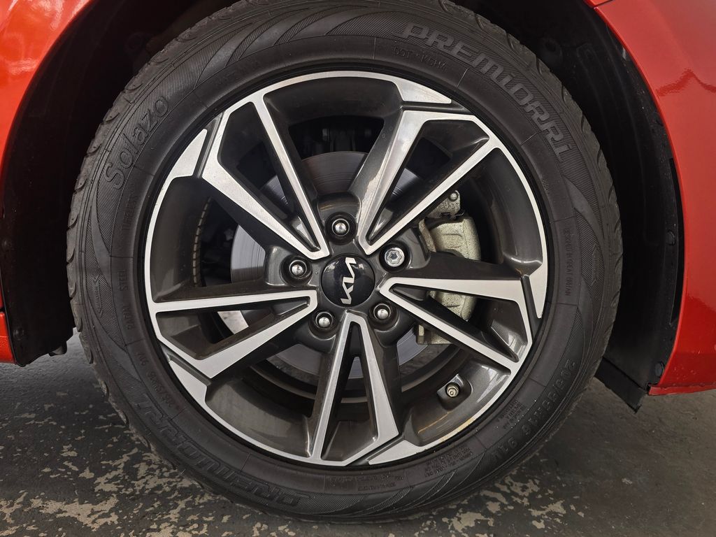 Thumbnail: 2023 Kia Forte - 30