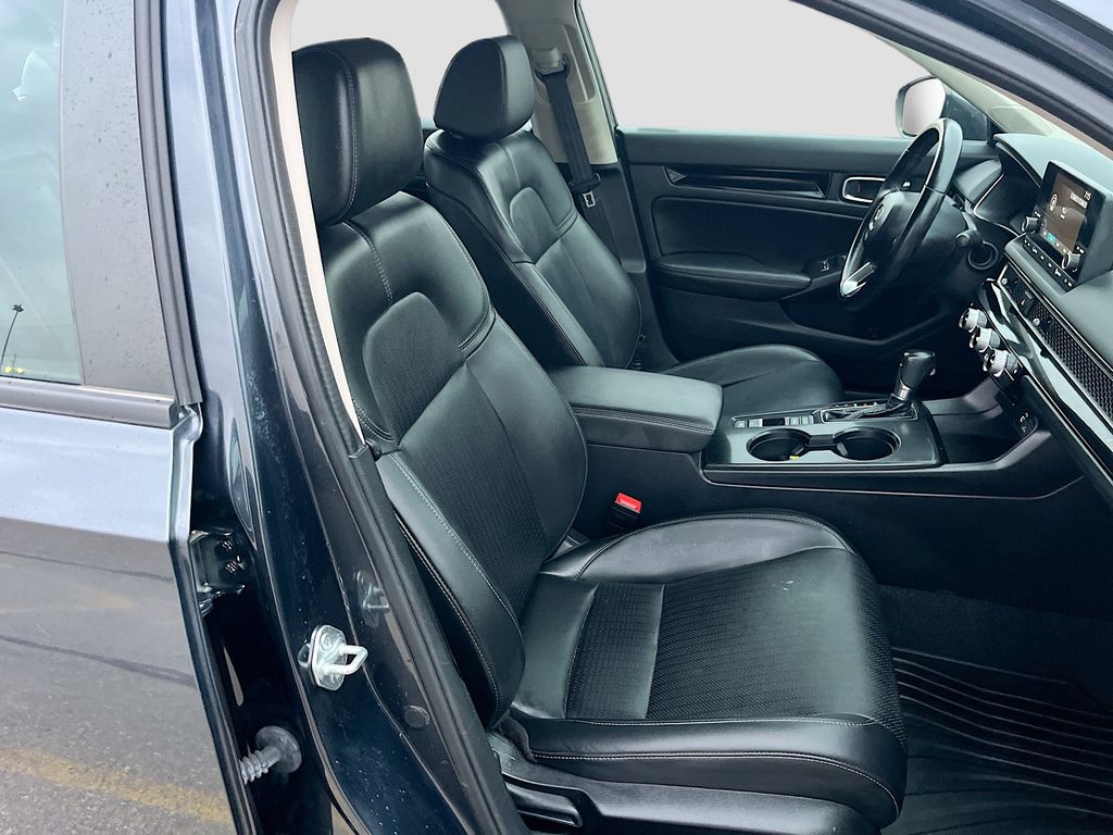 Used 2022 Black Honda EX-L image 28
