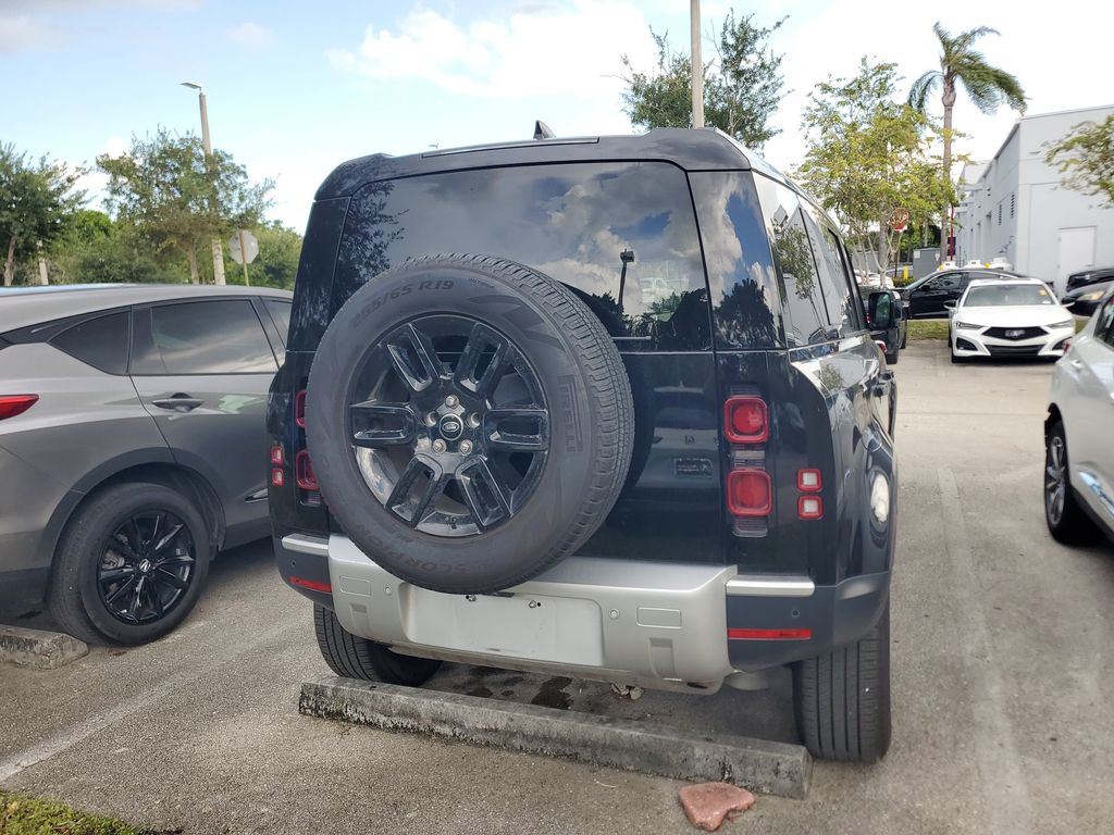2025 Land Rover Defender