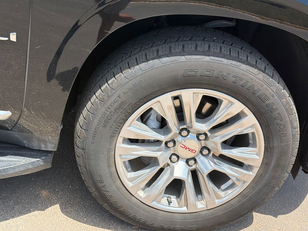 Used 2025 Onyx Black GMC Denali image 12