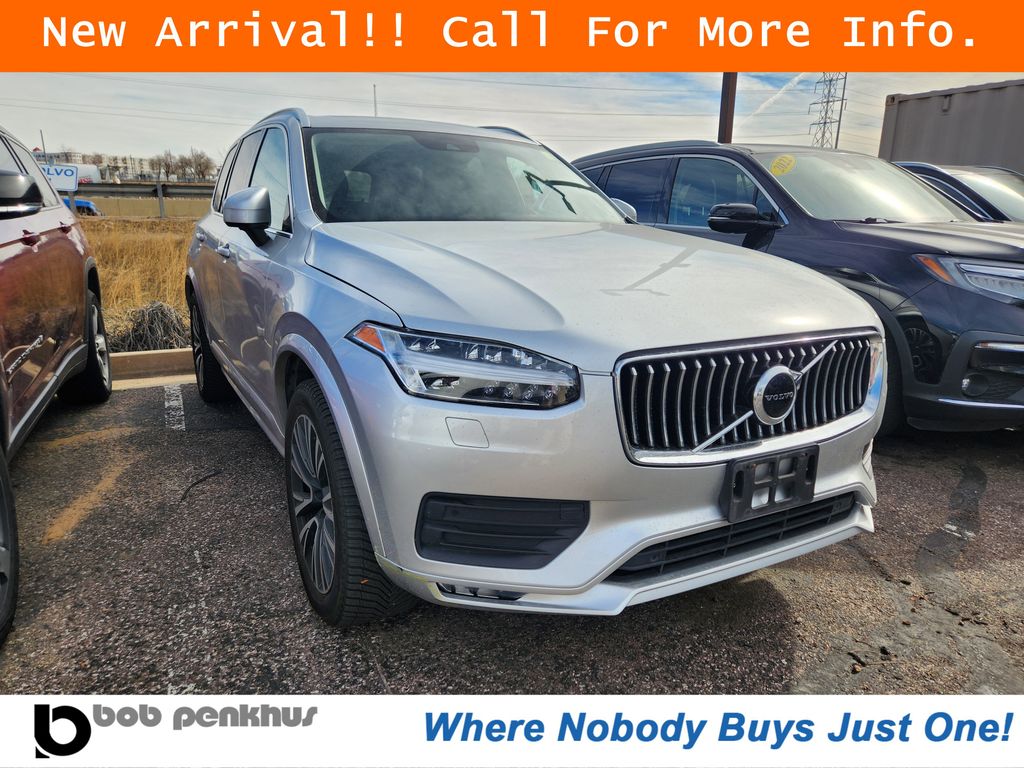 2021 Volvo XC90 T6 Momentum 7-Passenger AWD