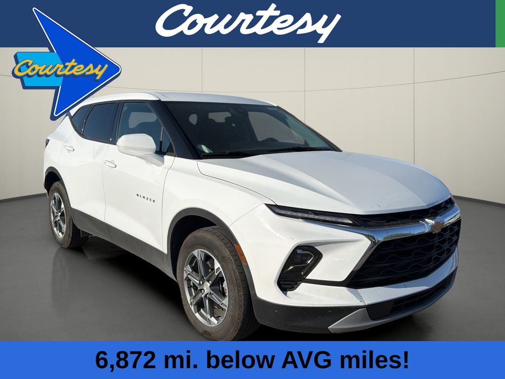 Summit White 2025 Chevrolet Blazer SUV / Crossover 9-Speed Automatic Overdrive