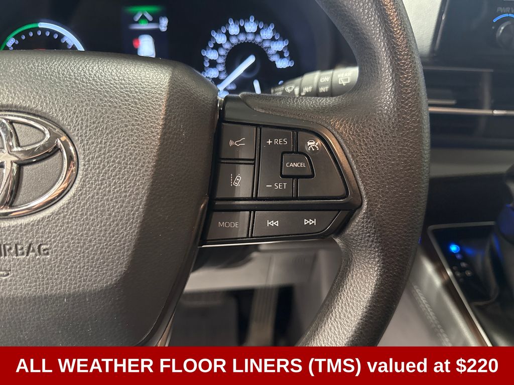 2022 Toyota Sienna LE - Image 4