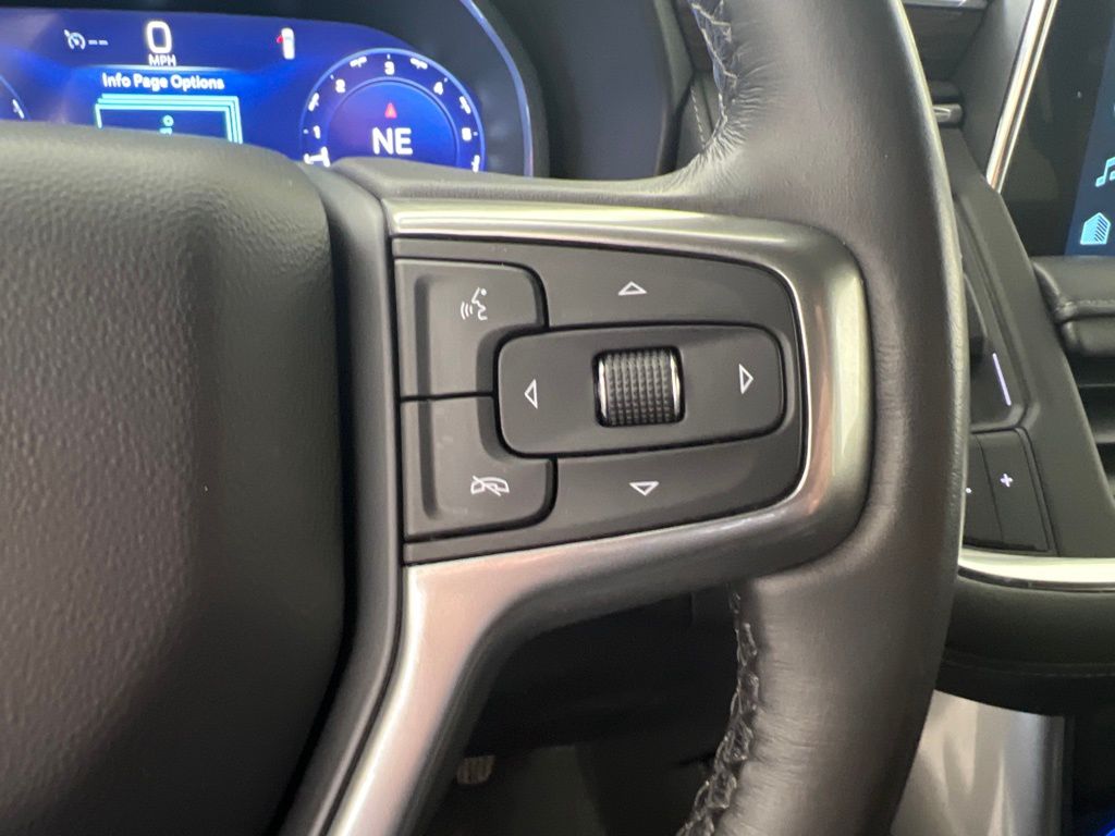 Used 2023 White Chevrolet LT image 25