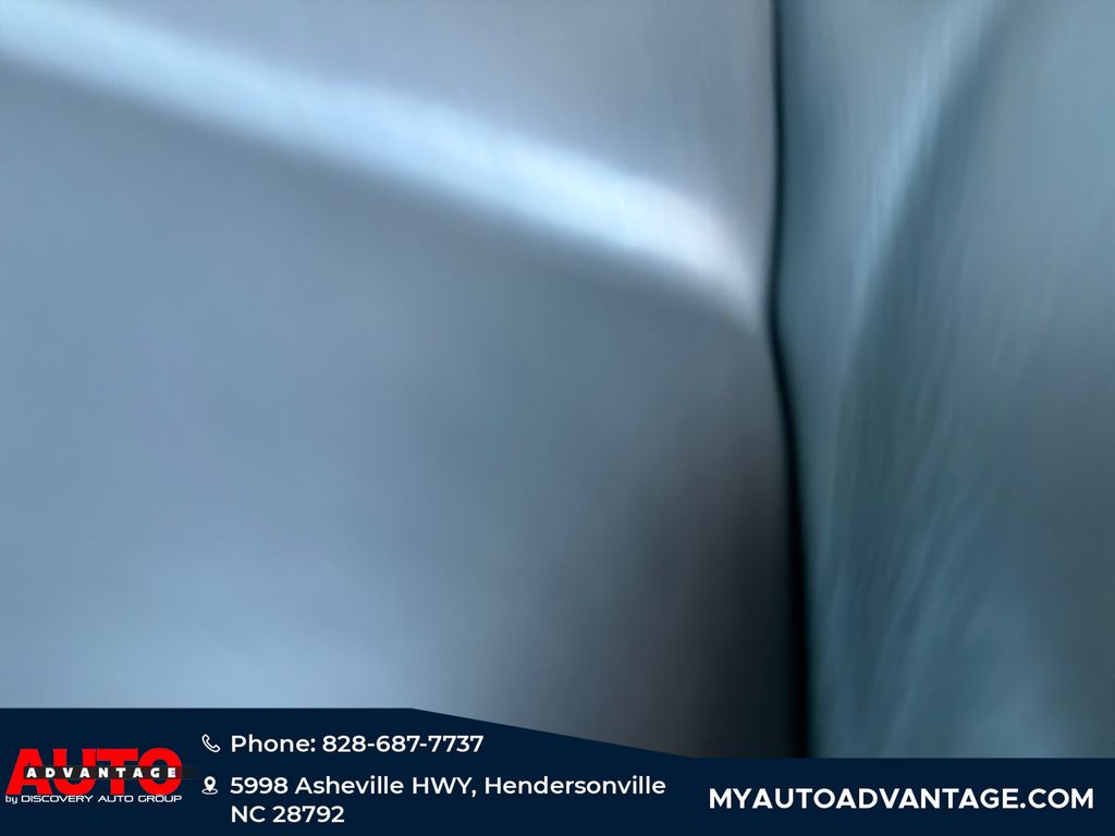 Argent Silver Metallic 2025 Cadillac XT4 SUV / Crossover Four-Wheel Drive 9-Speed Automatic