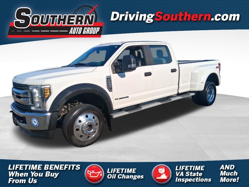 Oxford White 2018 Ford F-450 Super Duty Pickup Truck Four-Wheel Drive 6-Speed Automatic