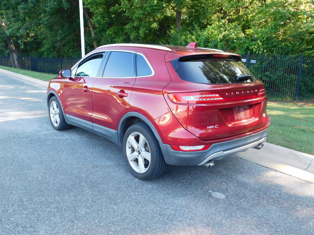 Thumbnail: 2015 Lincoln MKC - 3