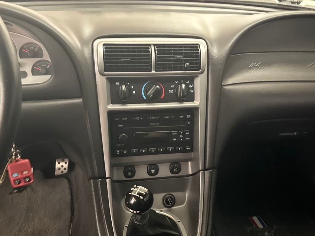 2003 Ford Mustang Mach 1 photo 16