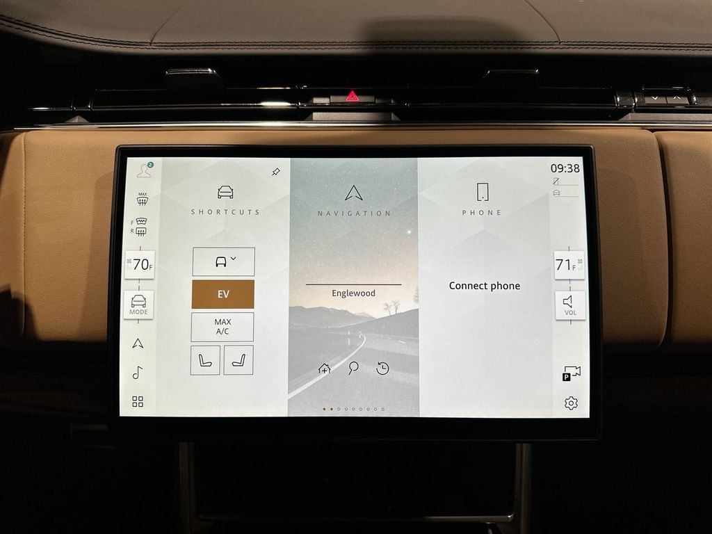 Thumbnail: 2026 Land Rover Range Rover - 13