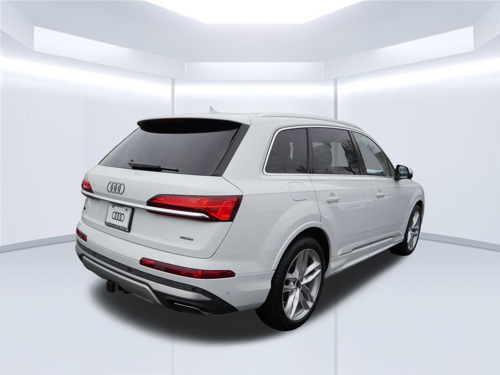 Thumbnail: 2025 Audi Q7 - 7
