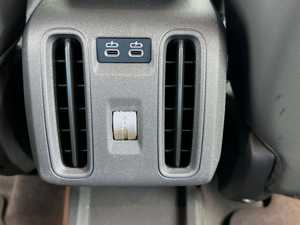 2025 MINI Cooper Countryman Base 18
