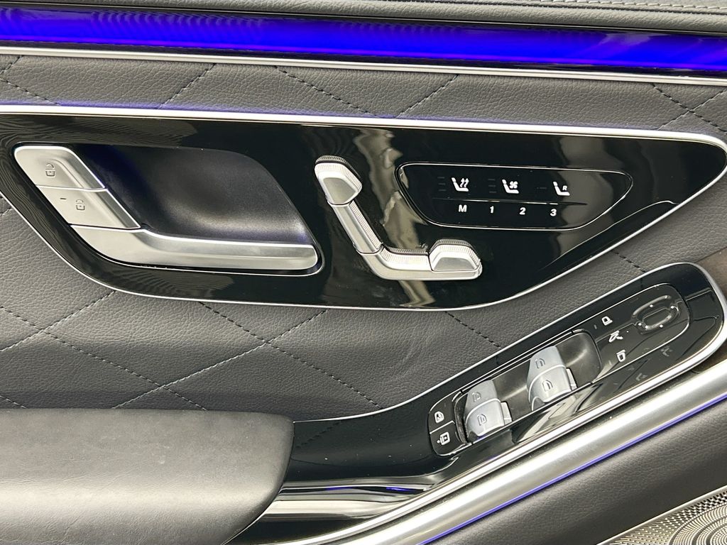 Thumbnail: 2024 Mercedes-Benz S-Class - 24