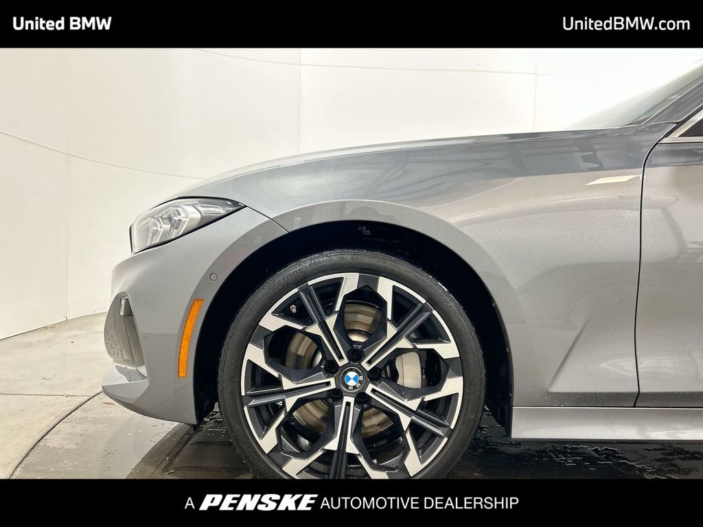 Thumbnail: 2025 BMW 3 Series - 10