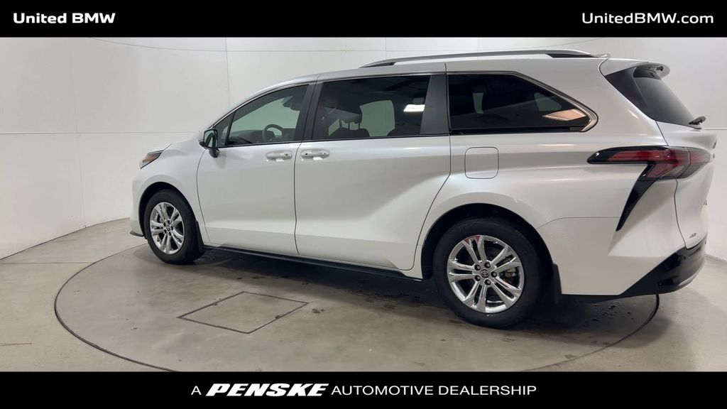 2023 Toyota Sienna Platinum 6