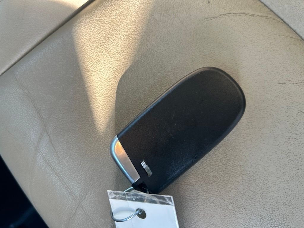 Used 2019 Red Jeep Limited image 28