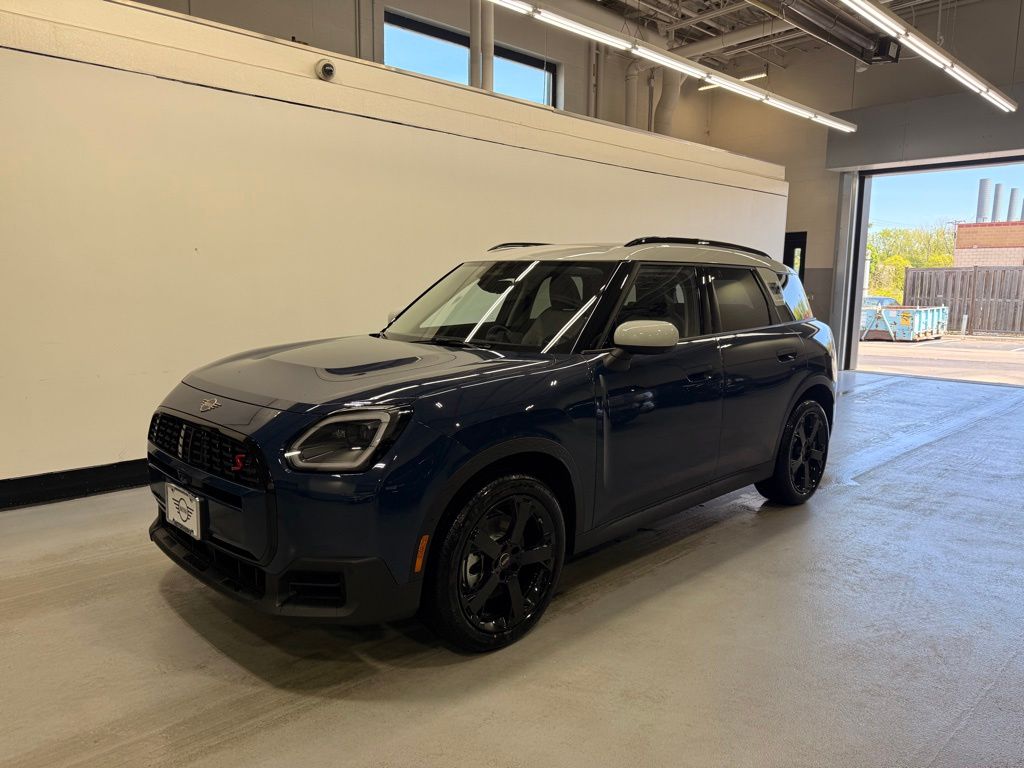 Thumbnail: 2027 MINI Cooper Countryman - 1