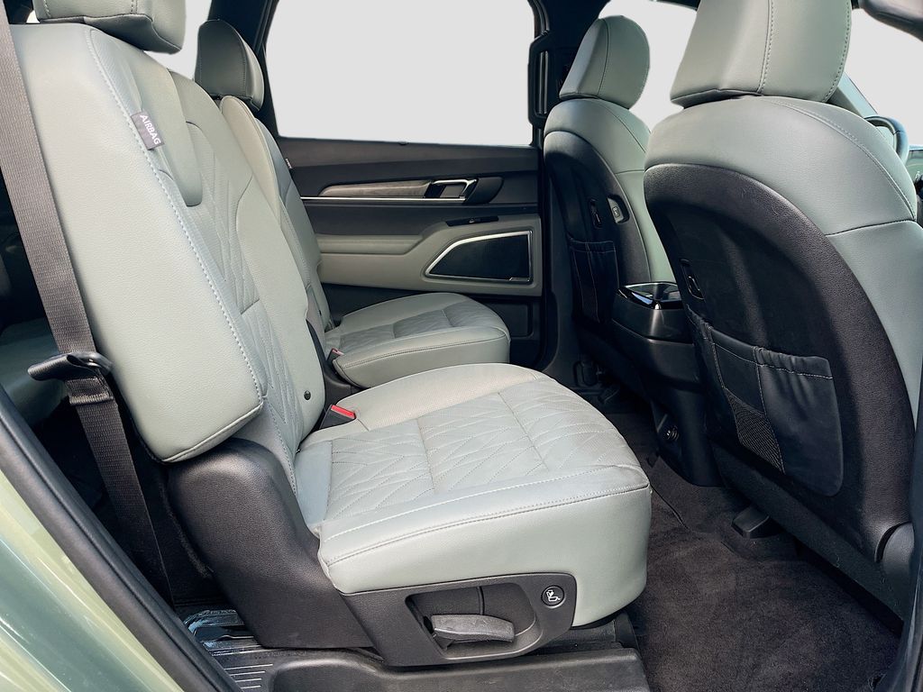 Used 2024 Green Kia EX X-Line image 27