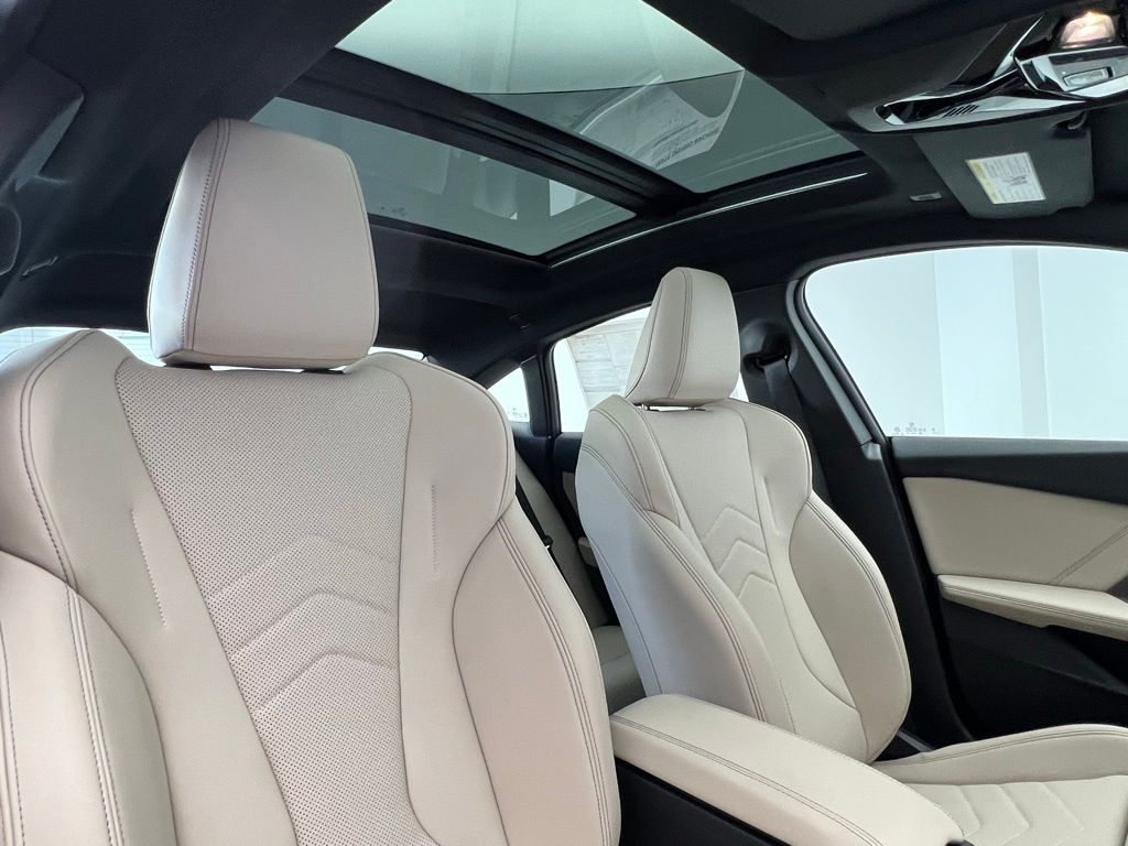 2025 BMW 2 Series M235i xDrive 9