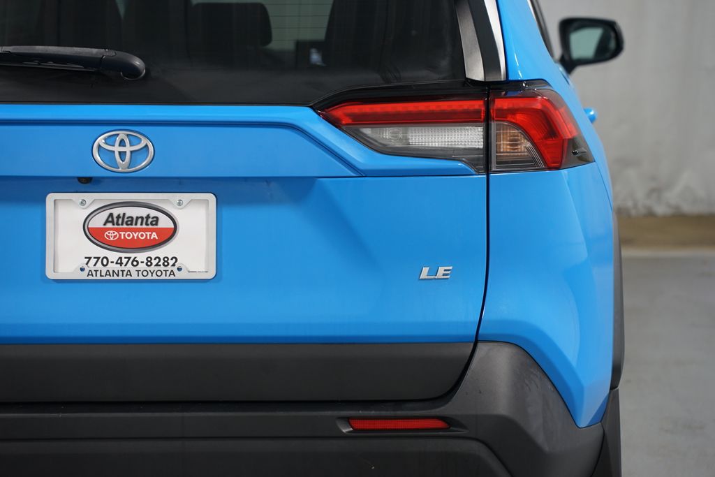 Thumbnail: 2021 Toyota RAV4 - 10