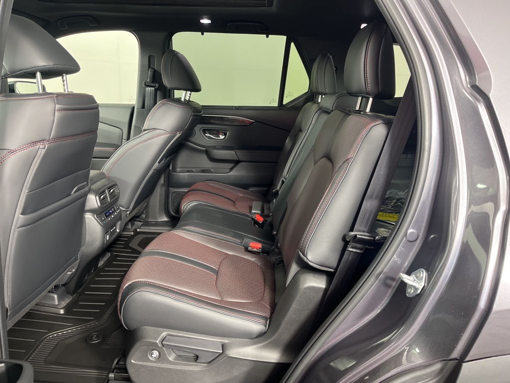 Thumbnail: 2025 Honda Pilot - 22