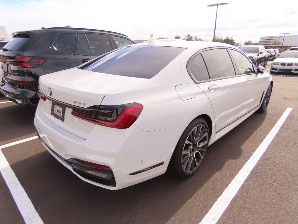 Thumbnail: 2022 BMW 7 Series - 3