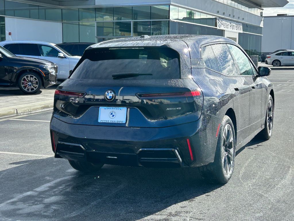 Thumbnail: 2026 BMW iX - 5