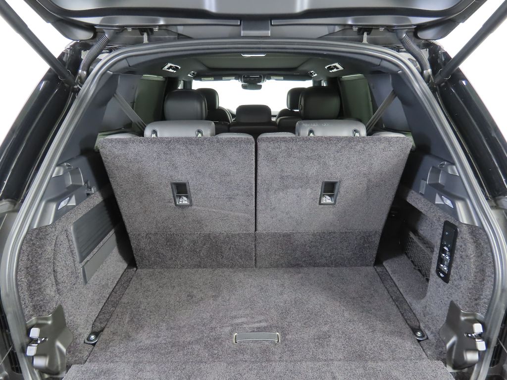 Thumbnail: 2025 Land Rover Range Rover - 27