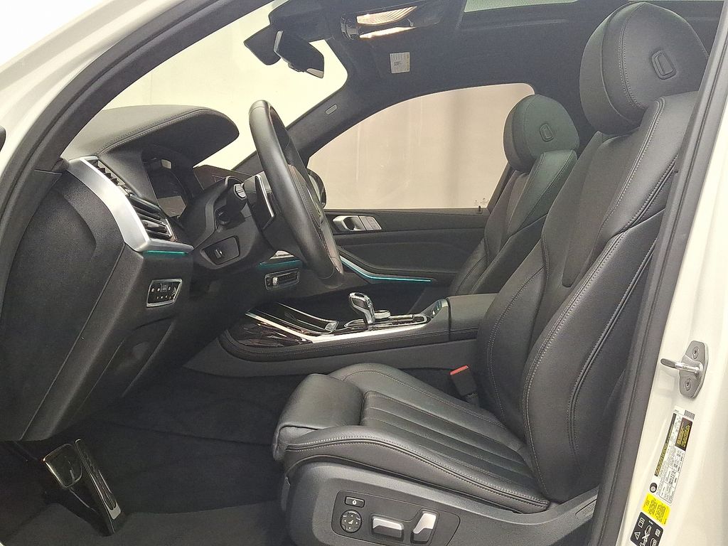 Thumbnail: 2020 BMW X7 - 15
