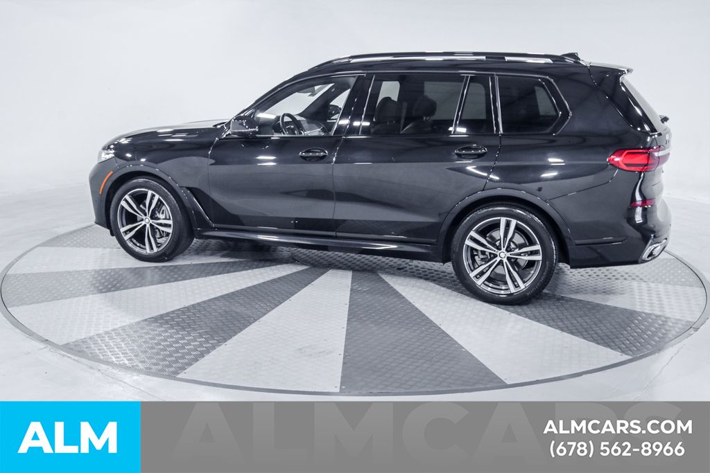 Used 2022 Black BMW xDrive40i image 5