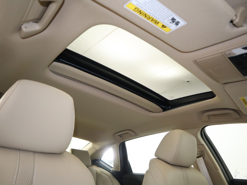 Thumbnail: 2025 Acura TLX - 21