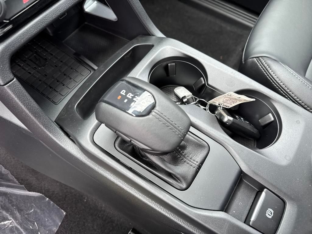 New 2024 Black Ford Lariat image 28