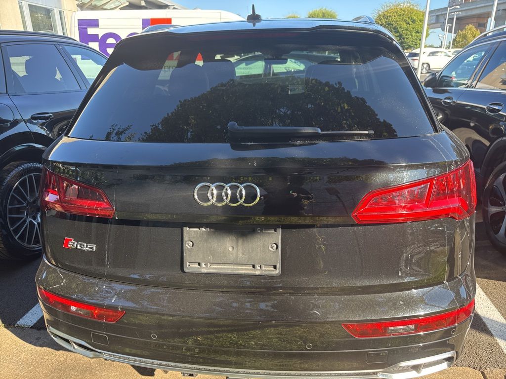 Thumbnail: 2018 Audi SQ5 - 5