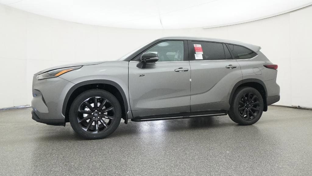 Thumbnail: 2025 Toyota Highlander - 3