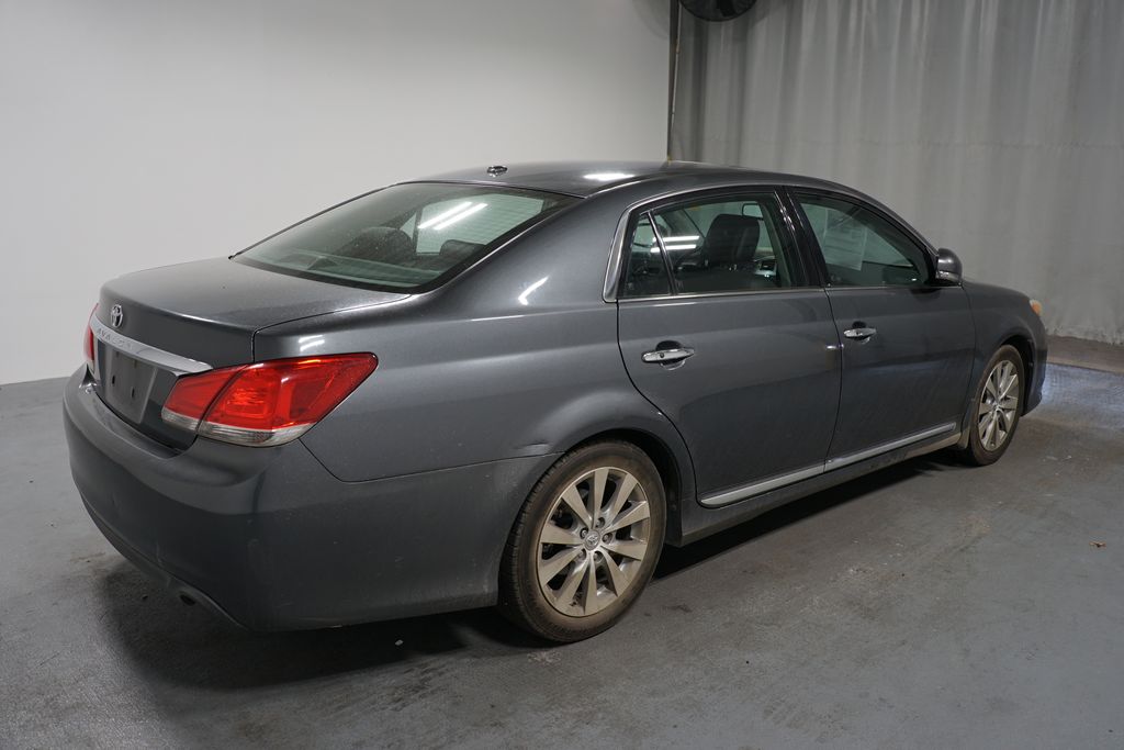 2011 Toyota Avalon  7