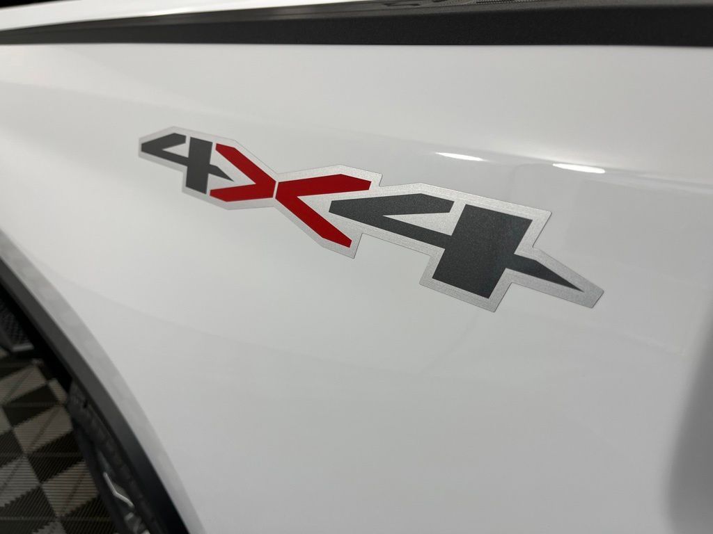 Thumbnail: 2026 Chevrolet Silverado 2500 - 24