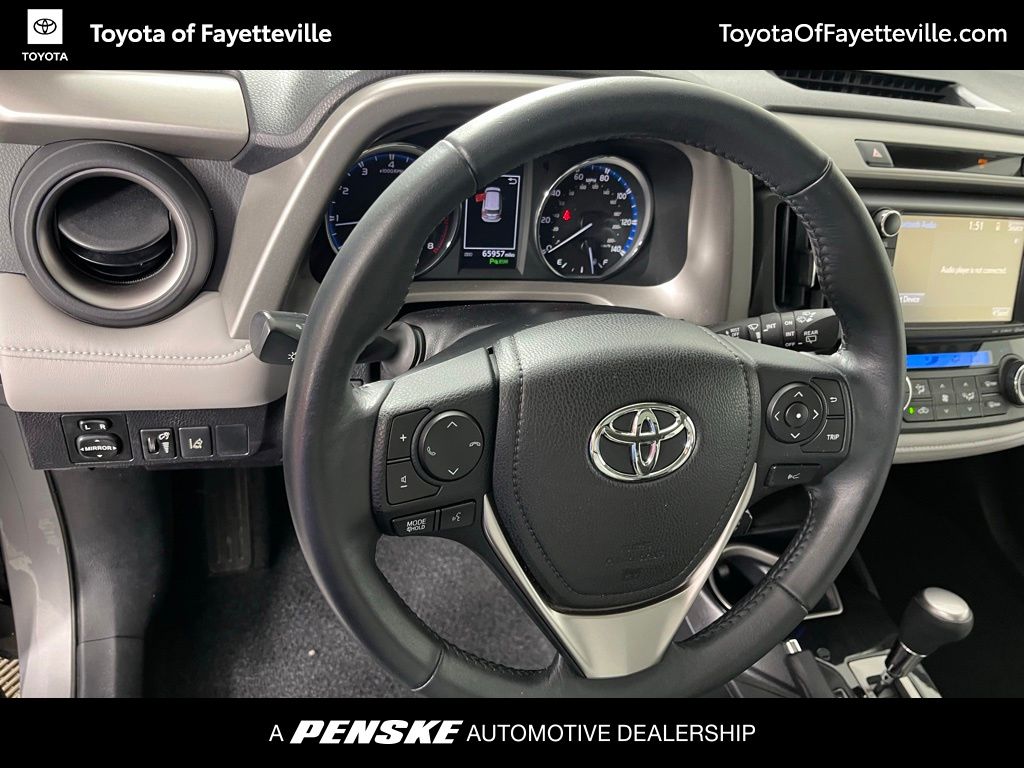 Thumbnail: 2016 Toyota RAV4 - 27