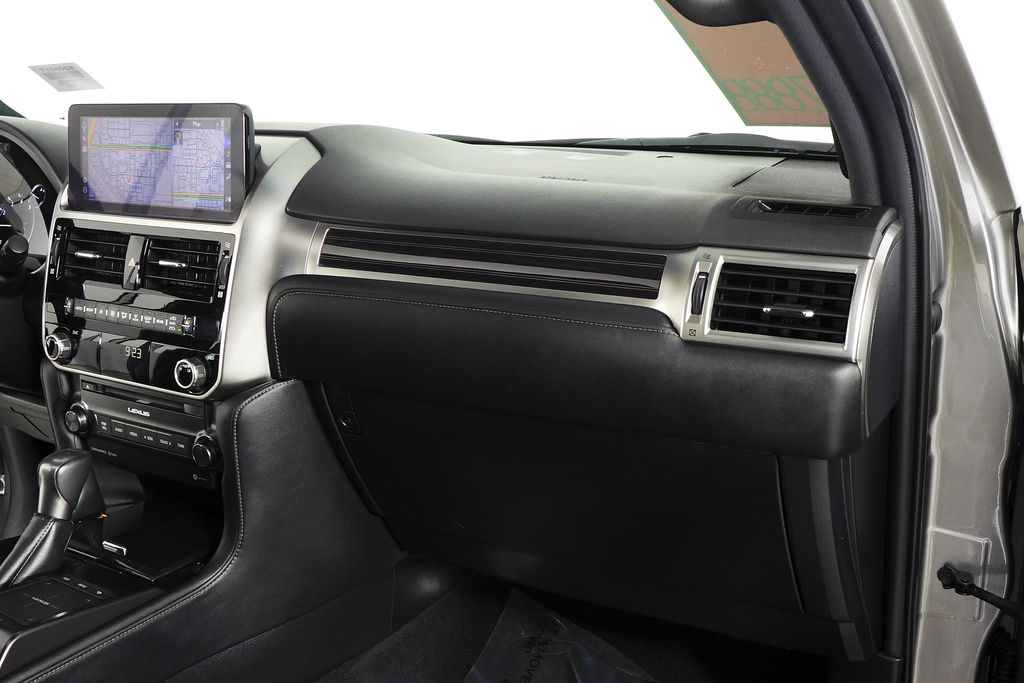 Thumbnail: 2022 Lexus GX - 14