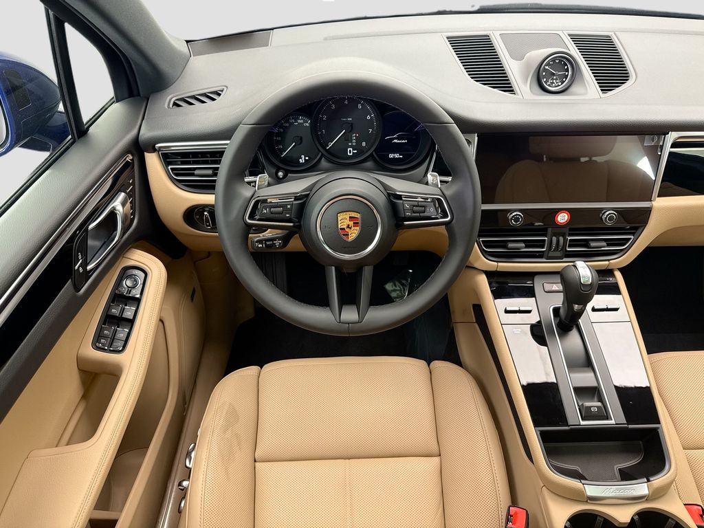 Thumbnail: 2026 Porsche Macan - 13