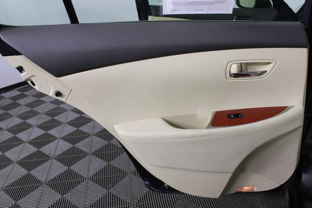 Used 2011 Lexus ES for sale in 